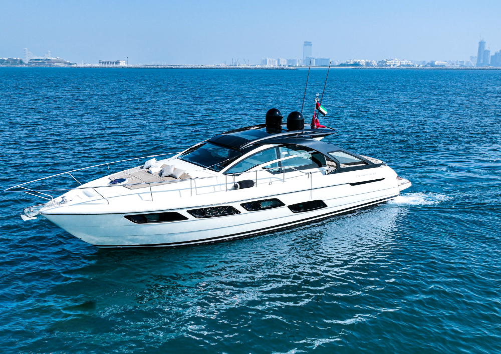 Pershing 5X - Dubai Yacht Rental